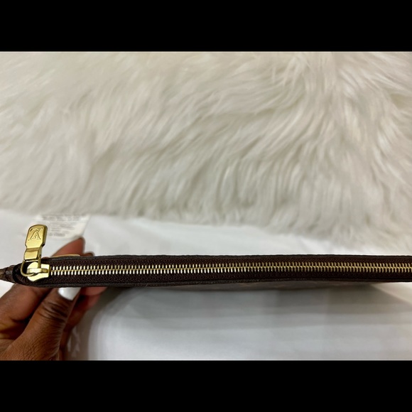 Louis Vuitton Wristlet - Picture 2 of 6